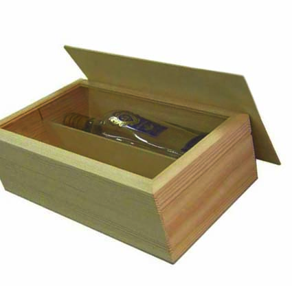 Wooden wine bottle box