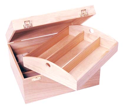 Wooden wine box with tray